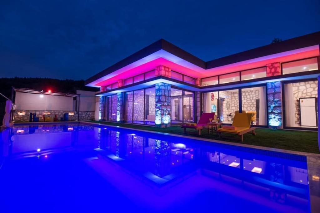 Ay Isigi Kalkan Villa